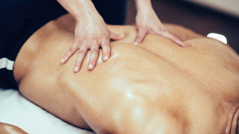 Le massage sportif : préparation et récupération